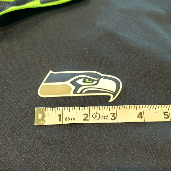 Team Apparel NFL Seattle Seahawks 1/4 Zip pullover - Picture 7 of 10